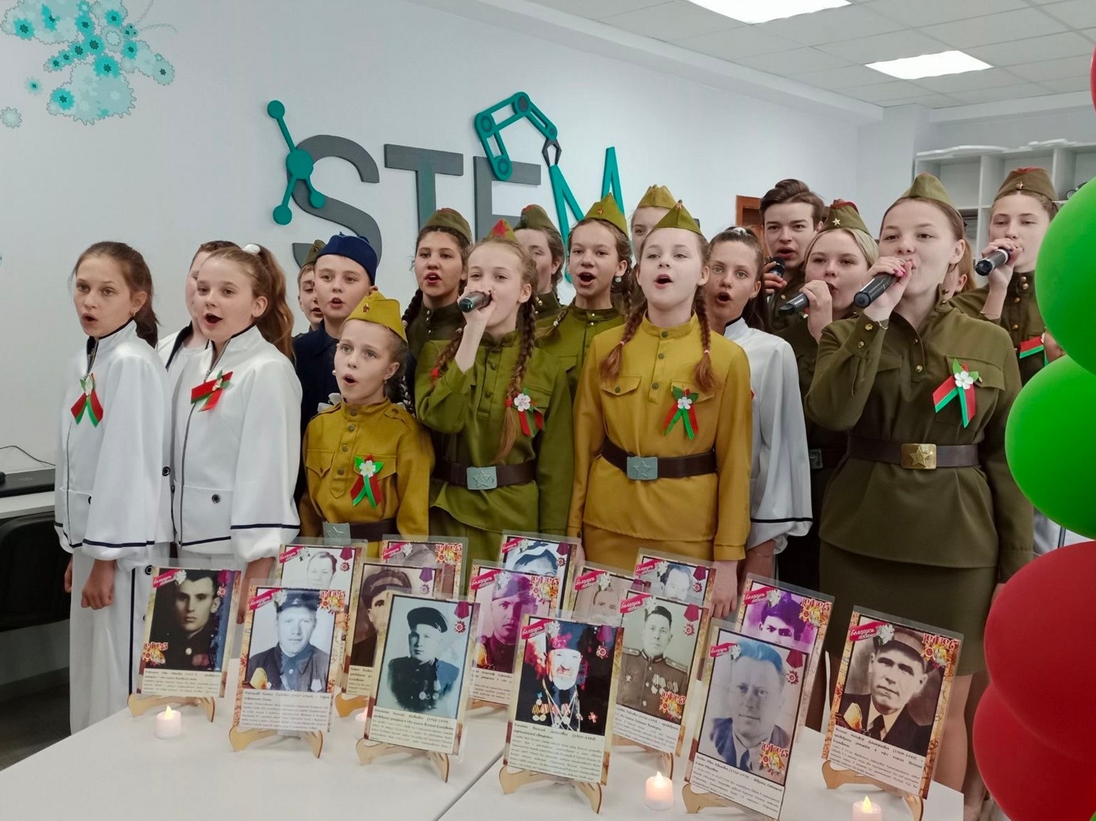 Международная акция «30 дней до Победы» объединила учеников и педагогов из более чем 300 школ России и Беларуси.